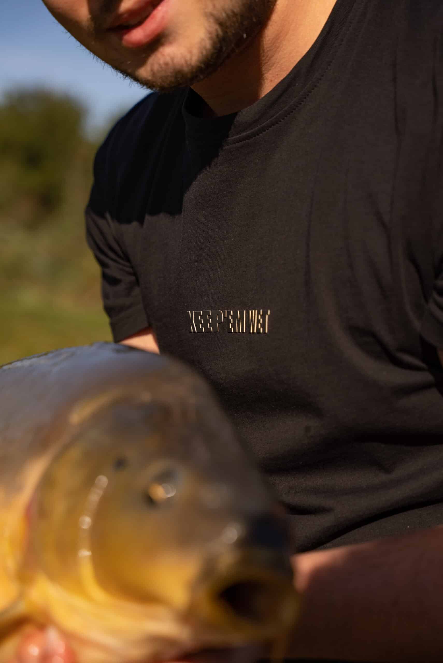 T-Shirt Rücken.png